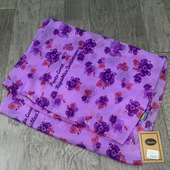 Bikini cover up - Picture 1 of 7